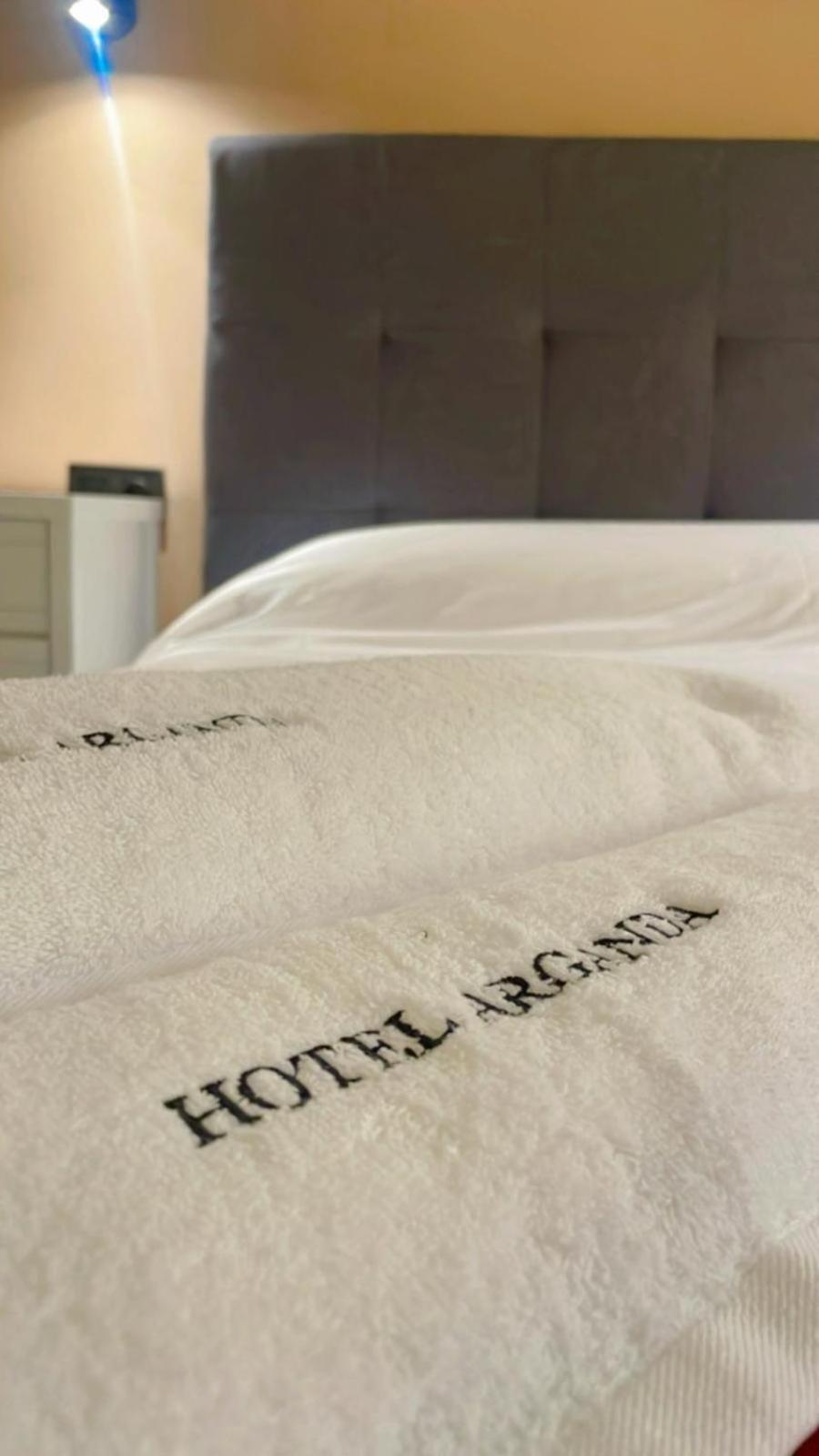 Hotel Arganda Arganda Del Rey Buitenkant foto