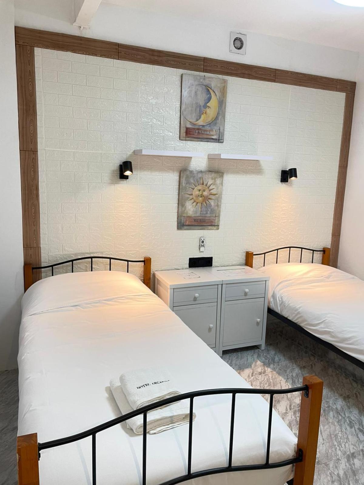 Hotel Arganda Arganda Del Rey Buitenkant foto